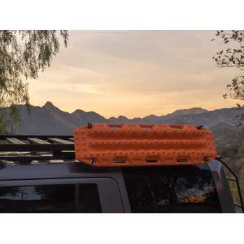 Plaque de desensablage MAXTRAX orange dimensions 1,25 m long X 0,40 m
