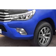 Enjoliveur avant sous calandre inox Toyota Hilux Revo 2016+