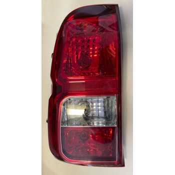 Feu arrière gauche Toyota Hilux Revo 06/2015-