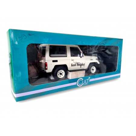 Toyota Bandeirante (Land Cruiser FJ40), vert avec toit blanc 1968 T...